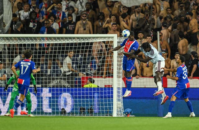 PSG v Aston Villa - UEFA Super Cup SALZBURG, AUSTRIA - AUGUST 12: Paris Saint-Germain s Nuno Mendes (3rd L) in action against Aston Villa s Brian Madjo (39) during UEFA Super Cup football match between PSG and Aston Villa at Red Bull Arena (Stadion Salzburg) in Salzburg, Austria on August 12, 2026. Harun Ozalp Anadolu Salzburg Austria. Editorial use only. Please get in touch for any other usage.  Copyright: x2026xAnadoluxHarunxOzalpx