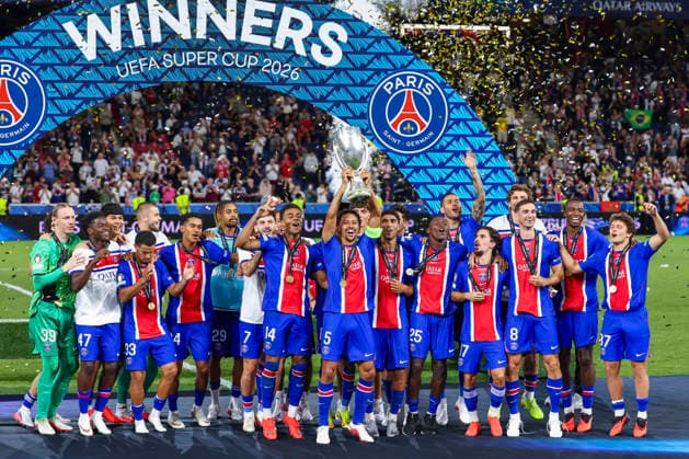 SOCCER - UEFA Super Cup, PSG vs Aston Villa SALZBURG,AUSTRIA,12.AUG.26 - SOCCER - UEFA Super Cup, Paris Saint-Germain vs Aston Villa FC. Image shows Marquinhos (PSG) with the trophy.  GEPAxpictures xDavidxGeieregger