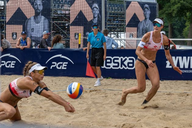STARE JABLONKI, POLEN - AUGUST 13: Leona Kernen (Player 2, SUI), Joana Mäder (Player 1, SUI) during the European Championships Beach volleyball, Beachvolleyball at Stare Jablonki on August 13, 2026 in Stare Jablonki, Polen. Polen Copyright: xPeterxWeberx