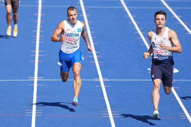 European Athletics Championships in Birmingham, United Kingdom, August 12, 2026. Czech Ondrej Macik, left, and Eduardo Longobardi (ITA) compete during the Men s 200 m - heats. (CTKxPhoto JaroslavxSvoboda) CTKPhotoP2026081303613  CTKPhotoP2026081303613