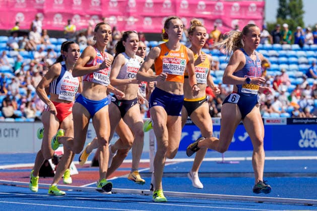 BIRMINGHAM, GREAT BRITAIN - AUGUST 13, 2026 : Smilla KOLBE (GER Germany), Femke BROEDERS-BOL (NED Netherlands) and Keely HODGKINSON (GBR Great Britain) competing in the 800m semifinals during the European Athletics Championships at Alexander Stadium on August 13, 2026 in Birmingham, Great Britain. Great Britain Copyright: xLeahxKohringx