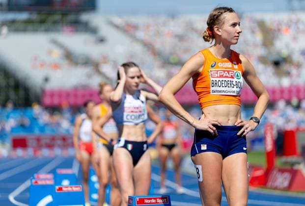 BIRMINGHAM - Femke Broeders-Bol ahead of the 800-meter semi-final on the fourth day of the European Athletics Championships. IRIS VAN DEN BROEK ANP xVIxANPxSportx xxANPxIVx 565385042 originalFilename: 565385042.jpg