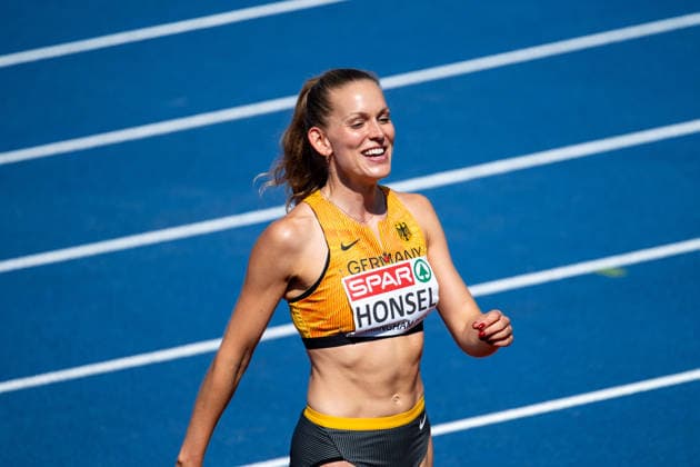 13.08.2026, GBR, Leichtathletik, Europameisterschaft 2026, Morgensession Tag 4, Birmingham Christina Honsel ( Deutschland ) lacht zufrieden, Hochsprung Damen, Qualifikation Birmingham Alexander Stadium England Großbritannien *** August 13, 2026, GBR, Track and Field, 2026 European Championships, Morning Session, Day 4, Birmingham; Christina Honsel of Germany smiles contentedly, Women s High Jump, Qualifying Round, Alexander Stadium, Birmingham, England, Great Britain Copyright: xNordphoto Memmlerx