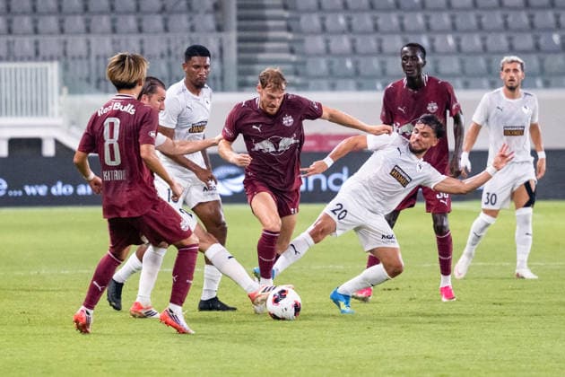 SOCCER - UEFA EL, Pafos vs RBS LIMASSOL,CYPRUS,13.AUG.26 - SOCCER - UEFA Europa League, qualification, Pafos FC vs Red Bull Salzburg. Image shows Yorbe Vertessen (RBS) and Gabriel Teixeira Aragao (Pafos).  GEPAxpictures xXenophonxKarakalos