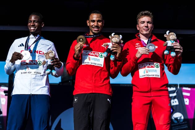 Athletics, European Championships in Birmingham, Men’s 110m hurdles, medal ceremony with European champion Jason Joseph