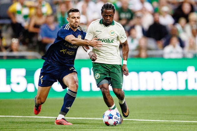 260813 Stratos Svarnas of Rakow and Frank Junior Adjei of Hammarby during the UEFA Conference League qualifying football match between Hammarby and Rakow on August 13, 2026 in Stockholm. Photo: Kenta Jönsson BILDBYRAN COP 210 KJ0361 fotboll football soccer fotball uefa conference league conference league hammarby rakow bbeng *** August 13, 2026: Stratos Svarnas of Rakow and Frank Junior Adjei of Hammarby during the UEFA Conference League qualifying soccer match between Hammarby and Rakow on August 13, 2026 in Stockholm. Photo by Kenta Jönsson, BILDBYRAN COP 210 KJ0361. soccer, football, UEFA Conference League, Hammarby, Rakow, bbeng  Copyright: KENTAxJÖNSSON BB260813KJ040