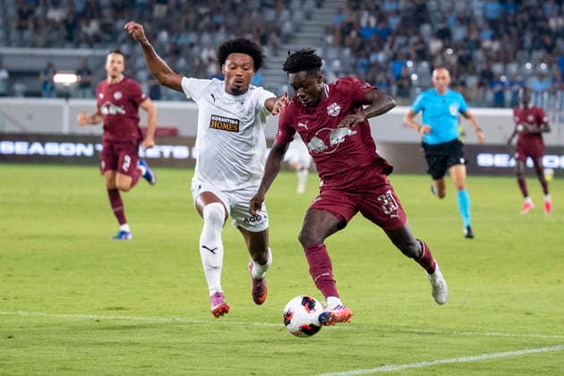 SOCCER - UEFA EL, Pafos vs RBS LIMASSOL,CYPRUS,13.AUG.26 - SOCCER - UEFA Europa League, qualification, Pafos FC vs Red Bull Salzburg. Image shows Bruno (Pafos) and Edmund Baidoo (RBS).  GEPAxpictures xXenophonxKarakalo