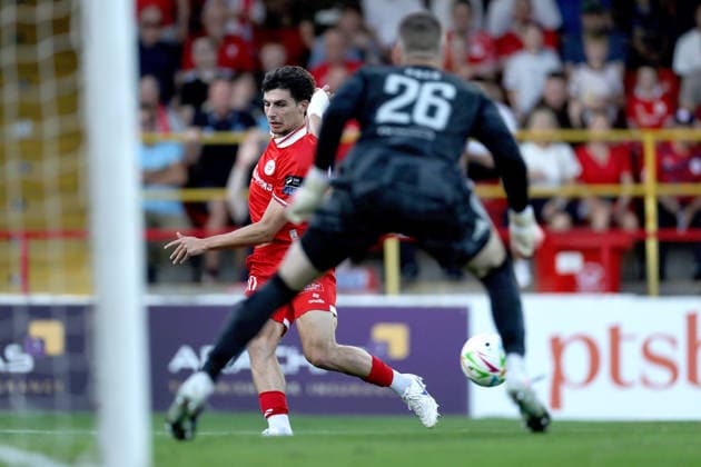 UEFA Conference League Third Qualifying Round Second Leg, Tolka Park, Dublin 13 8 2026 Shelbourne vs Ajax Shelbourne s Rodrigo Freitas takes a shot at goal Rodrigo Freitas takes a shot at goal 13 8 2026  Copyright: xLaszloxGeczox LG_13-08-2026_002493