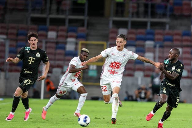 13.08.2026, Zabrze Liga Europy UEFA sezon 2026 27 runda III kwalifikacji, Gornik Zabrze - Ferencvaros Budapeszt - UEFA Europa League football Match season 2026 27 round III qualification Gornik Zabrze - Ferencvaros Budapest Nz. Callum O Dowda Taofeek Ismaheel Kacper Urbanski Naby Keita Fot. Michal Chwieduk Arena Akcji NEWSPIX.PL --- newspix.pl 