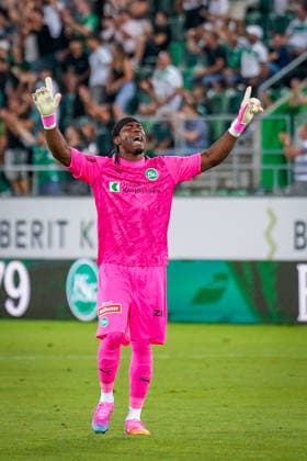 Fussball: Schweiz: UEFA Conference League 2026 27, Qualifikation, 3. Runde, Rückspiel, 13.08.2026 - FC St. Gallen 1879 (Schweiz) vs. Sheriff Tiraspol (Republik Moldau) - Berit Sitterstadion (St. Gallen): Lawrence Ati-Zigi (St. Gallen, 1) Freude, Emotionen, Jubel, Mimik, Gesichtsausdruck, Emotion, Geste, Gestik, Sponsoren, Werbung, Wirtschaft, Werbebande, Ausrüstung Berit Klink, St. Galler Kantonalbank *** Swiss Soccer UEFA Conference League 2026–27, Qualifying Round, Round 3, Second Leg, August 13, 2026 FC St. Gallen 1879 (Switzerland) vs. Sheriff Tiraspol (Republic of Moldova) Berit Sitter Stadium, St. Gallen; Lawrence Ati Zigi, St. Gallen, 1 Joy, Emotions, Cheering, Facial Expressions, Gestures, Sponsors, Advertising, Business, Advertising Banners, Equipment, Berit Klink, St. Galler Kantonalbank Copyright: xJOERANxSTEINSIEKx
