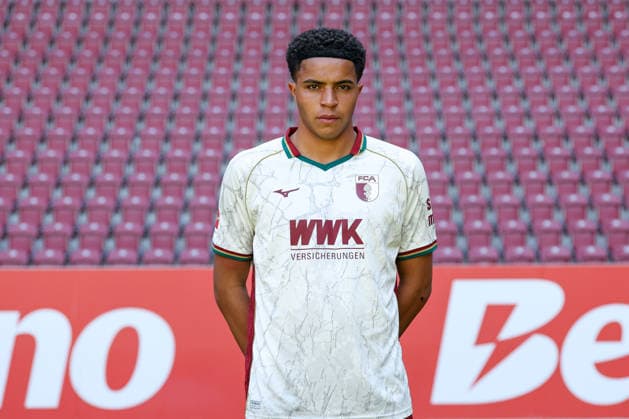 Noahkai Banks; FC Augsburg 1907 1. BL, Porträttermin 2026 2027, Spielerporträts Augsburg Bayern Deutschland *** Noahkai Banks, FC Augsburg 1907, Bundesliga 1, Photo Shoot 2026–2027, Player Profiles: Augsburg, Bavaria, Germany Copyright: ximago kolbert-press ChristianxKolbertx