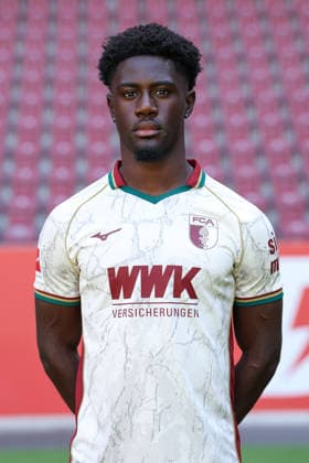 Nathanaael Mbuku; FC Augsburg 1907 1. BL, Porträttermin 2026 2027, Spielerporträts Augsburg Bayern Deutschland *** Nathanaael Mbuku, FC Augsburg 1907, Bundesliga 1, Photo Shoot 2026–2027, Player Portraits: Augsburg, Bavaria, Germany Copyright: ximago kolbert-press ChristianxKolbertx