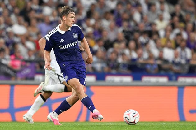260813 RSC Anderlecht vs PAOK Danylo Sikan (14) of Anderlecht pictured pictured during the third qualifying round - 2nd leg in the 2026-2027 Uefa Europa League season between RSC Anderlecht and PAOK FC Saloniki from Greece on August 13 , 2026 in Anderlecht, Belgium. (Photo by David Catry Isosport) Anderlecht Belgium  Copyright: xDavidxCatryx 20260813DC2_3980