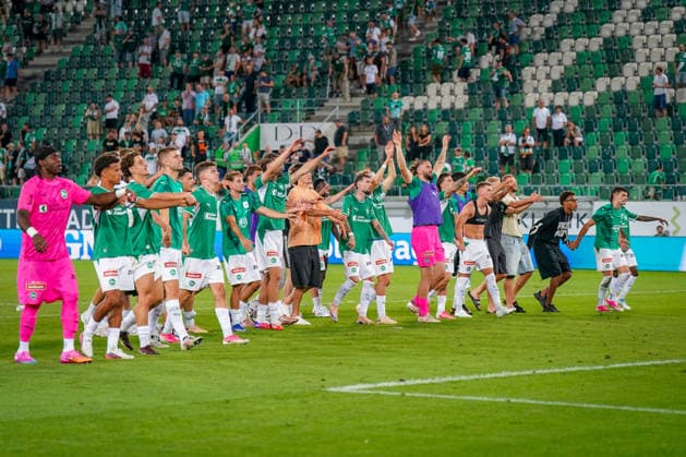 Fussball: Schweiz: UEFA Conference League 2026 27, Qualifikation, 3. Runde, Rückspiel, 13.08.2026 - FC St. Gallen 1879 (Schweiz) vs. Sheriff Tiraspol (Republik Moldau) - Berit Sitterstadion (St. Gallen): Freude, Emotionen, Jubel, Sieg, Fans, Mannschaft *** Swiss Soccer UEFA Conference League 2026–27, Qualifying Round, Round 3, Second Leg, August 13, 2026 FC St. Gallen 1879 (Switzerland) vs. Sheriff Tiraspol (Republic of Moldova) Berit Sitter Stadium, St. Gallen Joy, Emotions, Cheers, Victory, Fans, Team Copyright: xJOERANxSTEINSIEKx