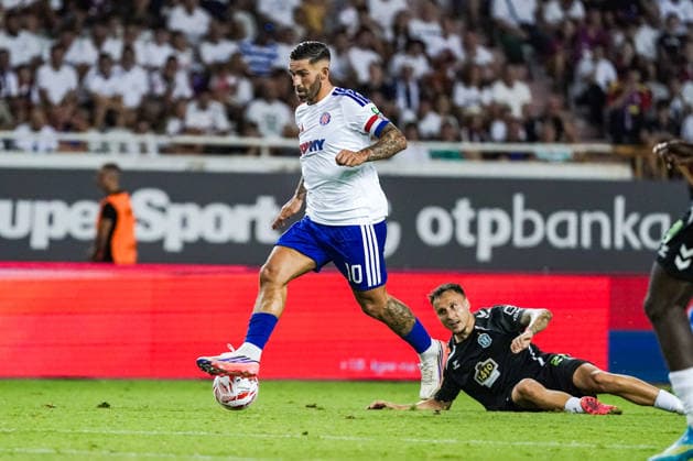 Fussball: Kroatien: UEFA Conference League Qualifikation 2026 2027 - 3. Runde, 13.08.2026 - HNK Hajduk Split (Kroatien) vs. FK Zalgiris Vilnius (Litauen) - Stadion Poljud (Split, Kroatien); Marko Livaja (Hajduk Split), Dominik Franke (FK Zalgiris) *** Soccer Croatia UEFA Conference League Qualifiers 2026–2027, Round 3, August 13, 2026: HNK Hajduk Split (Croatia) vs. FK Zalgiris Vilnius (Lithuania) at Poljud Stadium, Split, Croatia; Marko Livaja (Hajduk Split), Dominik Franke, FK Žalgiris Copyright: xLUKAxKOLANOVICx