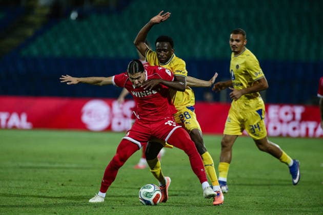 IPA87454953 - CSKA s Mohamed Brahimi in action against Maccabi s Issouf Sissokho during the Europa League qualifying match between PFC CSKA and Maccabi Tel Aviv FC at Vasil Levski National Stadium in Sofia, Bulgaria, on August 13, 2026  Copyright: xIvanxSxIvanov IPAxSportx xx 87454953