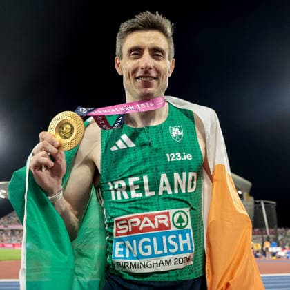 2026 European Athletics Championships, Alexander Stadium, Birmingham, England 13 8 2026 Men™s 800m Final Ireland™s Mark English celebrates with his gold medal Mark English celebrates with his gold medal 13 8 2026  Copyright: xx MT2_3410a