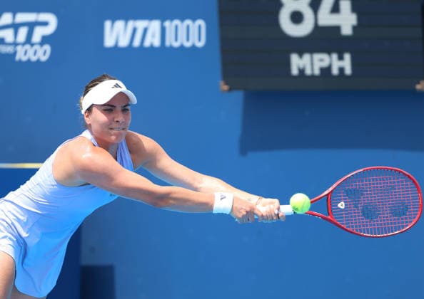 August 13, 2026, Mason, Ohio, USA: ELENA GABRIELA RUSE of Romania during the match against M. Linette of Poland in the first round of tennis tournament WTA, Tennis Damen 1000 Cincinnati Open in Mason, USA. Ruse won 6:0, 6:3. Tennis: Cincinnati Open - Elena Gabriela Ruse 6:0, 6:3  - ZUMAc278 20260813_zsp_c278_014 Copyright: xMarcinxCholewinskix