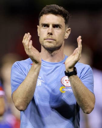 UEFA Conference League Third Qualifying Round Second Leg, Tolka Park, Dublin 13 8 2026 Shelbourne vs Ajax Shelbourne s manager John Russell applauds the fans after the game John Russell applauds the fans after the game 13 8 2026  Copyright: xLaszloxGeczox LG_13-08-2026_006049