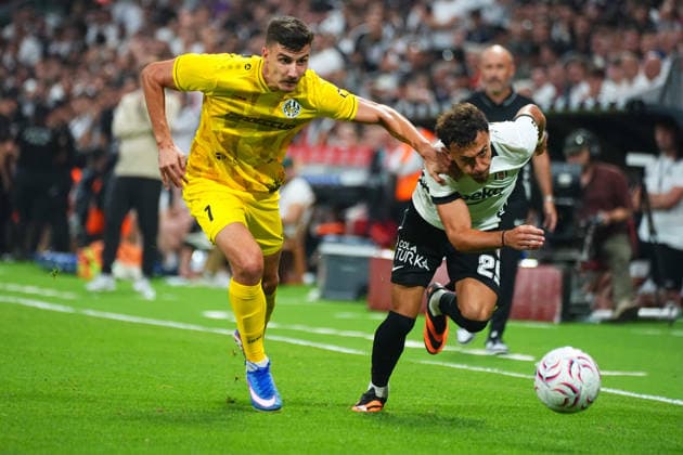 ISTANBUL, TURKEY - AUGUST 13: Ilhan Fakili (29) of Besiktas and Jakub Uhrincat (7) of Hradec Kralove controls the ball during the UEFA Europa League 2026 27 third qualifying round second leg match between Besiktas JK and Hradec Kralove at Besiktas Park on August 13, 2026 in Istanbul, Turkey. Istanbul Besiktas Turkey Copyright: xSeskimphotox Besiktas-Hradec-1308 (128)