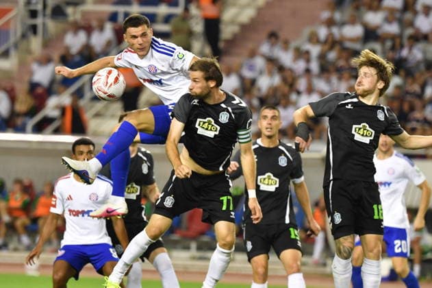 Croatia, Split, 130826. Poljud Stadium. Second match of the 3rd qualifying round of the Conference Ligue, Hajduk - Zalgiris. In the photo: Ron Raci, Yuri Kendysh, Deividas Sesplaukis. Photo: Josko Ponos CROPIX Split CROATIA Copyright: xxJoskoxPonosx hajduk_zalgiris103-130826