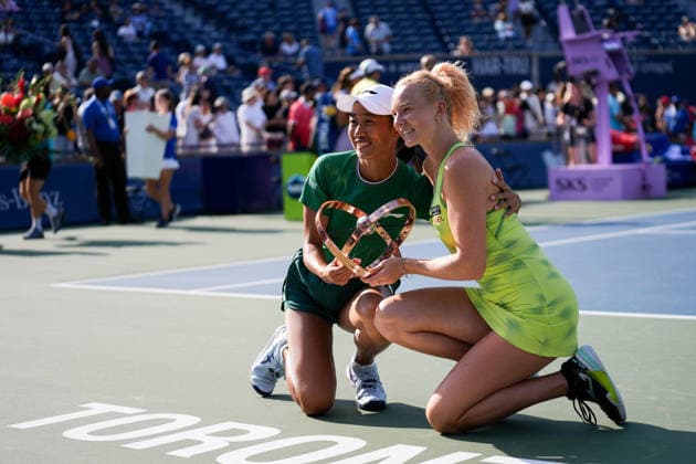 National Bank Open 2026 - Women s Doubles Final TORONTO, CANADA - AUGUST 13 : Katerina Siniakova of Czech Republic (R) and Zhang Shuai of China (L) celebrate with the trophy after winning the women’s doubles final match against Sara Errani of Italy and Nicole Melichar-Martinez of the United States during day 13 of WTA, Tennis Damen 1000 National Bank Open in Toronto, Ontario, Canada on August 13, 2026. Mert Alper Dervis Anadolu Ontario Canada. Editorial use only. Please get in touch for any other usage.  Copyright: x2026xAnadoluxMertxAlperxDervisx