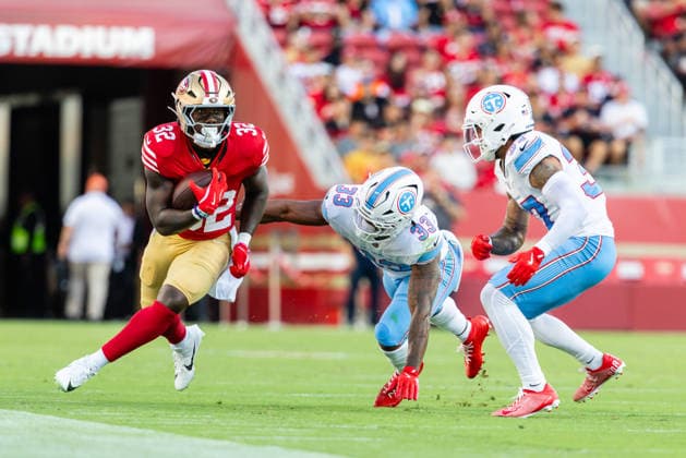 SANTA CLARA, CA - AUGUST 13: Patrick Taylor Jr. 32 of the San Francisco 49ers runs with the ball during a preseason NFL, American Football Herren, USA game against the Tennessee Titans on August 13, 2026 at Levi s Stadium in Santa Clara, CA. (Photo by Matthew Huang Icon Sportswire) NFL: AUG 13 Titans at 49ers EDITORIAL USE ONLY Icon260813004