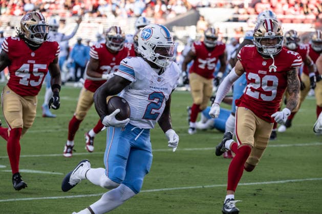 Tennessee Titans running back Tyjae Spears (2) runs against the San Francisco 49ers in the first quarter of preseason play at Levi s Stadium in Santa Clara, California on Thursday, August 13,, 2026.  SXP2026081308 TERRYxSCHMITT