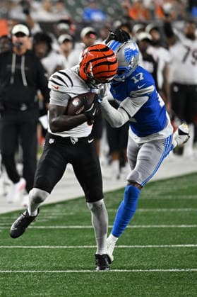 August 13, 2026: Detroit Lions wide receiver Tay Martin (17) facemasks Cincinnati Bengals safety Russ Yeast (39) in their game in Cincinnati, Ohio. Cal Media NFL, American Football Herren, USA 2026: Detroit Lions Vs Cincinnati Bengals AUG 13  - ZUMAc04_ 20260813_zma_c04_044 Copyright: xBrentxClarkx