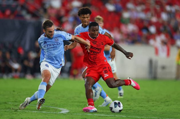 HARRISON, NJ - AUGUST 13: Juan David Valencia Longa 90 of Necaxa controls the ball during the second half of the Leagues Cup match against New York City Football Club on August 13, 2026 at Sports Illustrated Stadium in Harrison, New Jersey. (Photo by Rich Graessle Icon Sportswire) SOCCER: AUG 14 Leagues Cup Necaxa vs New York City EDITORIAL USE ONLY Icon26081330494