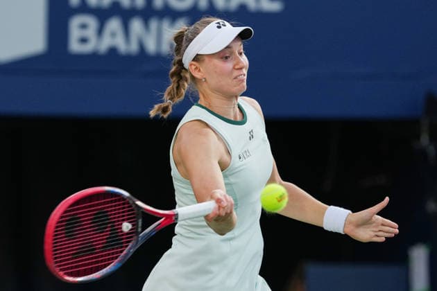 WTA, Tennis Damen Masters 1000 National Bank Open Toronto 2026 - Final Match - Day 13 Elena Rybakina of Kazakhstan plays a forehand during the Women™s Singles final match against Iga Swiatek of Poland on day 13 of the WTA Masters 1000 National Bank Open at Sobeys Stadium on August 13, 2026 in Toronto, Canada. (Photo by Leonardo Ramirez Eyepix Group) Copyright: xLeonardoxRamirezx xEyepixxGroupx LR_13082026_10516