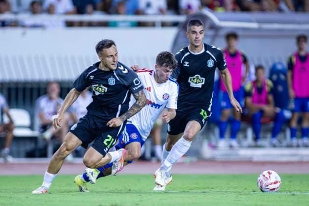 August 13, 2026, Split, Dalmatia, Croatia: Andelo Sutalo (HNK Hajduk Split) 16 in action with the ball during the second leg of the UEFA Europa Conference League third qualifying round match between HNK Hajduk Split (CRO) and FK Zalgiris (LTU) at Poljud Stadium. On photo Andelo Sutalo (HNK Hajduk Split) 16, Dominik Franke (FK Zalgiris) 21 and Petar Bosancic (FK Zalgiris) 15. UEFA Conference League Third Qualifying Round: HNK HAJDUK SPLIT - FK Zalgiris 4:0  - ZUMAp210 20260813_zsp_p210_025 Copyright: xMajaxPrgometx