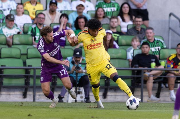 Isaías Violante (R) of America vies for the ball with Jon Gallagher of Austin in a Leagues Cup match between America and Austin FC at the Q2 stadium in Austin, United States, 13 August 2026. Leagues Cup - America vs Austin FC !ACHTUNG: NUR REDAKTIONELLE NUTZUNG!  Copyright: xCarlosxRamírezx AMDEP821 0864048521st