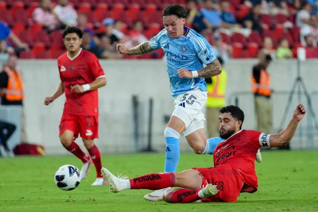 Mitja Ilenic (C) of NYC challenges Agustín Oliveros (R) of Necaxa for the ball in a Leagues Cup match between NYC FC and Necaxa at Red Bull Arena in New Jersey, United States, 13 August 2026. Leagues Cup: NYC FC - Necaxa !ACHTUNG: NUR REDAKTIONELLE NUTZUNG!  Copyright: xÁngelxColmenaresx AMDEP765 0864034546st
