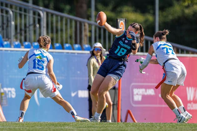 Germany (GER) vs. Slovenia (SLO), Day 2 Women at IFAF Flag Football Championships Düsseldorf 2026, 14.08.2026 Duesseldorf, Germany - Aug. 14, 2026: Iza Cvetko (SLO 15), Nora Cermak (GER 18) and Kaja Koncilija (SLO 77) during the match between Germany (GER) vs. Slovenia (SLO) on the second day of the Women IFAF Flag Football World Championships at the Bezirkssportanlage Duesseldorf Garath *** Germany GER vs. Slovenia SLO, Day 2 Women s Division at the IFAF Flag Football Championships Düsseldorf 2026, August 14, 2026, Düsseldorf, Germany, Aug. 14, 2026 Iza Cvetko (SLO) 15, Nora Cermak (GER) 18, and Kaja Koncilija (SLO) 77 during the match between Germany (GER) and Slovenia (SLO) on the second day of the Women’s IFAF Flag Football World Championships at the Bezirkssportanlage Düsseldorf Garath Copyright: xBEAUTIFULxSPORTS B.Hoffmannx