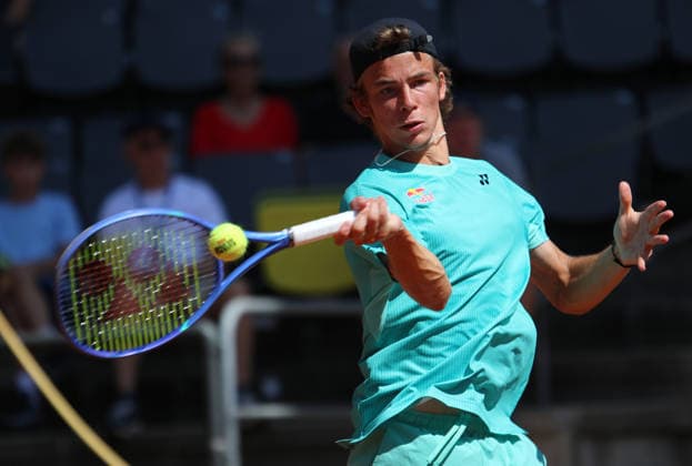 Tennisturnier Ladies & Gents Cup am Rothenbaum in Hamburg: Niels McDonald (Deutschland). *** Ladies Gents Cup Tennis Tournament at Rothenbaum in Hamburg, Niels McDonald, Germany