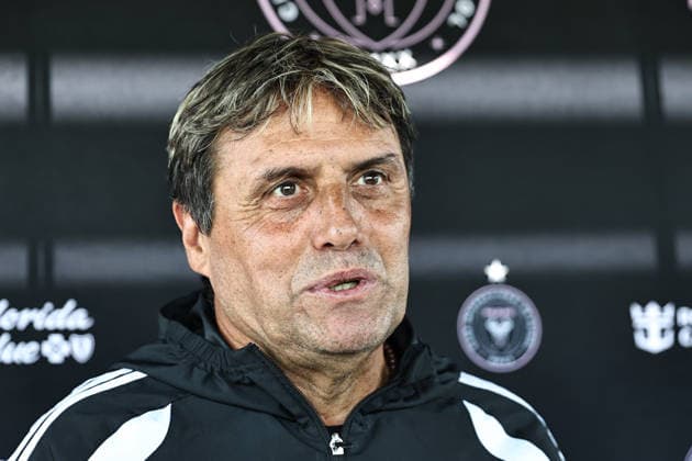 FORT LAUDERDALE, FL - AUGUST 14: Head Coach, Guillermo Hoyos of Inter Miami CF, talks to the media prior to an Inter Miami Training Session at Florida Blue Training Center on August 14, 2026 in Fort Lauderdale, Florida. (Photo by Chris Arjoon Icon Sportswire) SOCCER: AUG 14 Inter Miami CF Training EDITORIAL USE ONLY Icon26081400000007