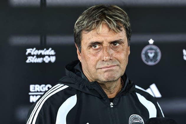 FORT LAUDERDALE, FL - AUGUST 14: Head Coach, Guillermo Hoyos of Inter Miami CF, talks to the media prior to an Inter Miami Training Session at Florida Blue Training Center on August 14, 2026 in Fort Lauderdale, Florida. (Photo by Chris Arjoon Icon Sportswire) SOCCER: AUG 14 Inter Miami CF Training EDITORIAL USE ONLY Icon26081400000008