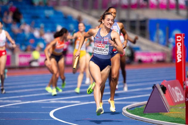 Charlotte Henrich of Great Britain and Northern Ireland in action in the Womens 4x400m heats at the European Athletics Championships at Alexander Stadium in Birmingham, England (Sean Walsh Sports Press Photo)  Copyright: xSeanxWalshx Sportspressphoto_SPR206031