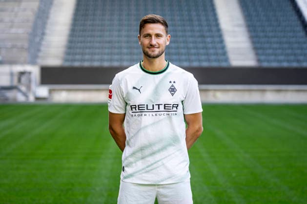Enzo Leopold Portrait 2026 2027 Borussia Mönchengladbach am 28.07.2026 1.BL Porträttermin 2026 2027 *** Enzo Leopold Portrait 2026 2027 Borussia Mönchengladbach on July 28, 2026 1st Bundesliga Portrait Session 2026 2027