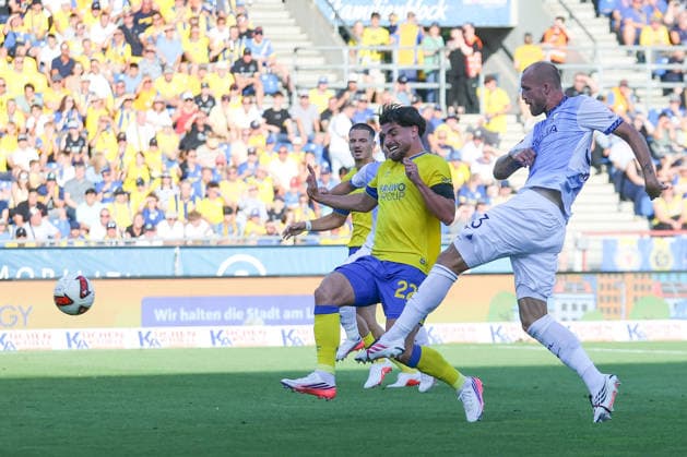 14.08.2026, xtgx, Fussball 2. Bundesliga, Eintracht Braunschweig - VfL Bochum, v.l. (DFL DFB REGULATIONS PROHIBIT ANY USE OF PHOTOGRAPHS as IMAGE SEQUENCES and or QUASI-VIDEO) Braunschweig *** August 14, 2026, xtgx, Soccer 2. Bundesliga, Eintracht Braunschweig vs. VfL Bochum, from left: DFL, DFB. REGULATIONS PROHIBIT ANY USE OF PHOTOGRAPHS AS IMAGE SEQUENCES AND OR QUASI-VIDEO. Braunschweig