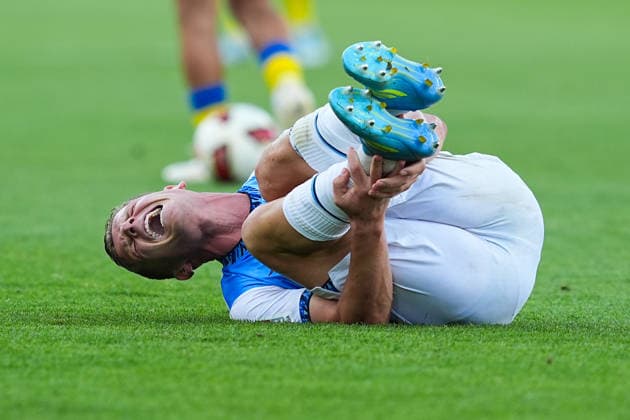 14.08.2026, xydrx, Fußball, 2. Fußball Bundesliga, Eintracht Braunschweig - VfL Bochum, Saison 2026 2027, Eintracht-Stadion: Enis Cokaj (VfL Bochum, 6) liegt mit Schmerzen am Boden DFB regulations prohibit any use of photographs as image sequences and or quasi-video. *** August 14, 2026, xydrx, Soccer, 2. Bundesliga, Eintracht Braunschweig vs. VfL Bochum, 2026–2027 season, Eintracht Stadium, Enis Cokaj, VfL Bochum, 6 lies on the ground in pain. DFB regulations prohibit any use of photographs as image sequences and or quasi-video. Copyright: HMBxMedia YannisxDreimann