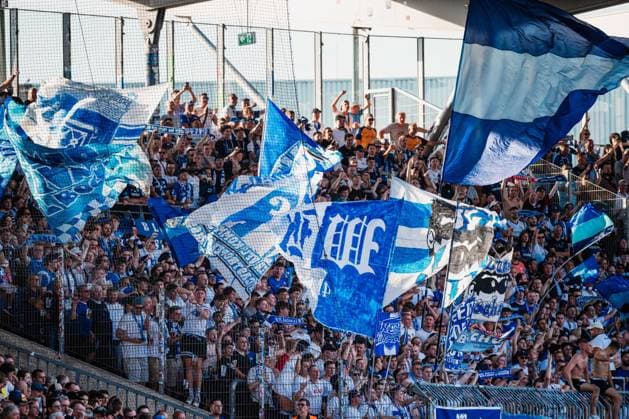 2. Bundesliga: Eintracht Braunschweig vs. VfL Bochum, 14.08.2026 TOR, JUBEL zum 0:1 durch Philipp Hofmann (VfL Bochum 1848, 33) hier der Auswärtsblock vom VfL Bochum; Fußball, 2. Bundesliga, 2. Spieltag: Eintracht Braunschweig vs. VfL Bochum am 14.08.2026 im Eintracht-Stadion, Braunschweig DFL REGULATIONS PROHIBIT ANY USE OF PHOTOGRAPHS AS IMAGE SEQUENCES AND OR QUASI-VIDEO. *** 2. Bundesliga: Eintracht Braunschweig vs. VfL Bochum, August 14, 2026 – GOAL, CELEBRATION after Philipp Hofmann scores the 0–1 for VfL Bochum 1848, 33—here is the away section of VfL Bochum soccer fans, 2. Bundesliga, Matchday 2: Eintracht Braunschweig vs. VfL Bochum on August 14, 2026, at Eintracht Stadium, Braunschweig. DFL regulations prohibit any use of photographs as image sequences and or quasi-video. Copyright: xBEAUTIFULxSPORTS Tonhäuserx