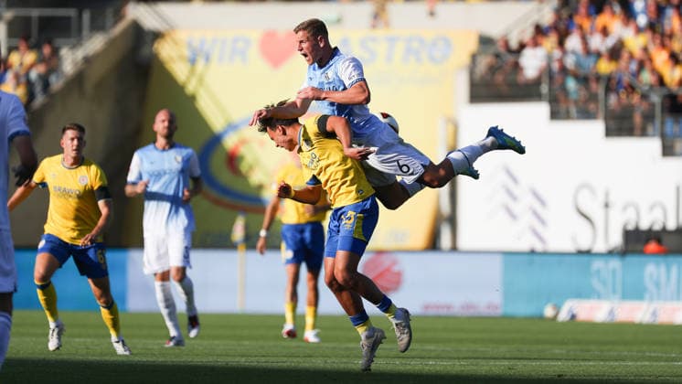Braunschweig vs Bochum, 2. BL Braunschweig, 14.08.2026, Fußball, Herren, 2. BL, Saison 2026 2027, Eintracht Braunschweig vs. VfL Bochum: Max Marie (Eintracht Braunschweig), Enis Cokaj (VfL Bochum) (DFL DFB REGULATIONS PROHIBIT ANY USE OF PHOTOGRAPHS as IMAGE SEQUENCES and or QUASI-VIDEO) Stadion an der Hamburger Straße Niedersachsen Deutschland *** Braunschweig vs. Bochum, 2. Bundesliga Braunschweig, August 14, 2026, Soccer, Men s, 2. Bundesliga, 2026–2027 Season, Eintracht Braunschweig vs. VfL Bochum, Max Marie (Eintracht Braunschweig), Enis Cokaj (VfL Bochum). DFL and DFB regulations prohibit any use of photographs as image sequences and or quasi-video. Stadion an der Hamburger Straße, Lower Saxony, Germany