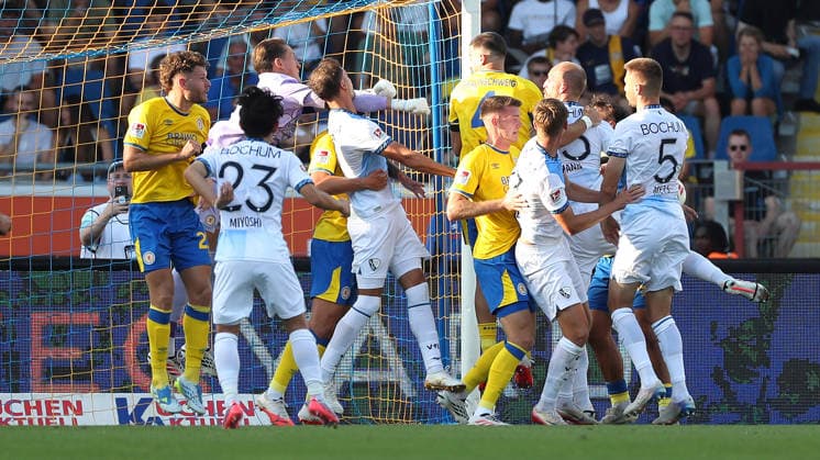Braunschweig vs Bochum, 2. BL Braunschweig, 14.08.2026, Fußball, Herren, 2. BL, Saison 2026 2027, Eintracht Braunschweig vs. VfL Bochum: Torwart Ron-Thorben Hoffmann (Eintracht Braunschweig) (DFL DFB REGULATIONS PROHIBIT ANY USE OF PHOTOGRAPHS as IMAGE SEQUENCES and or QUASI-VIDEO) Stadion an der Hamburger Straße Niedersachsen Deutschland *** Braunschweig vs. Bochum, 2. Bundesliga Braunschweig, August 14, 2026, Soccer, Men s, 2. Bundesliga, 2026–2027 Season, Eintracht Braunschweig vs. VfL Bochum Goalkeeper Ron Thorben Hoffmann Eintracht Braunschweig DFL DFB REGULATIONS PROHIBIT ANY USE OF PHOTOGRAPHS AS IMAGE SEQUENCES AND OR QUASI-VIDEO Stadion an der Hamburger Straße Lower Saxony Germany