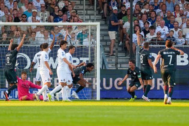 VELSEN-ZUID , 14-08-2026 , BUKO Stadion , season 2026 2027 , Dutch Eredivisie football , match between Telstar and Sparta Rotterdam , Picture shows Sparta celebrating the 0-1 Telstar - Sparta  x205709890x Copyright: