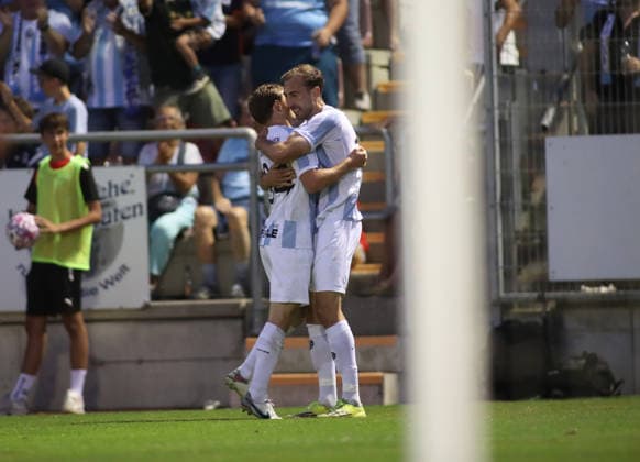 Fussball, Herren, Regionalliga Bayern, Saison 2026 2027, FC Memmingen - TSV 1860 München , e-con Arena Park im Memminger Stadion 0:3 durch Michael Eberwein (TSV 1860 München) Tor, Jubel *** Soccer, Men s, Bavarian Regional League, 2026–2027 Season, FC Memmingen vs. TSV 1860 Munich, at Arena Park in Memmingen Stadium, 0–3, goal by Michael Eberwein of TSV 1860 Munich, celebration