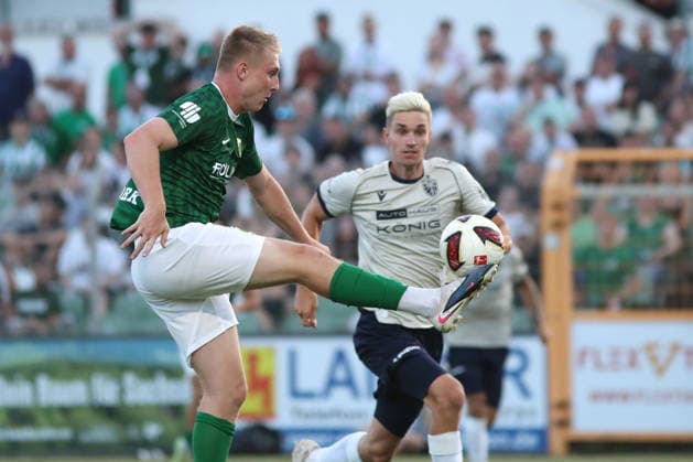 Fußball Regionalliga Nordost: BSG Chemie Leipzig - FC Carl Zeiss Jena; 14.08.2026 Neuzugang Philipp Kühn (23, Chemie Leipzig) am Ball. Fußball, Regionalliga Nordost, Saison 2026 2027, 5. Spieltag: BSG Chemie Leipzig vs. FC Carl Zeiss Jena am 14.08.2026 im Alfred-Kunze-Sportpark, Leipzig Leutzsch. *** Soccer, Northeast Regional League: BSG Chemie Leipzig vs. FC Carl Zeiss Jena, August 14, 2026; New Signing Philipp Kühn, 23, Chemie Leipzig in Action; Soccer, Northeast Regional League, 2026–2027 Season, Matchday 5: BSG Chemie Leipzig vs. FC Carl Zeiss Jena on August 14, 2026, at Alfred Kunze Sportpark, Leipzig-Leutzsch Copyright: xBEAUTIFULxSPORTS JanxKaeferx
