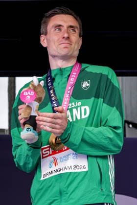 2026 European Athletics Championships, Alexander Stadium, Birmingham, England 14 8 2026 Men™s 800m Final Medal Ceremony Ireland™s Mark English celebrates with his gold medal Mark English celebrates with his gold medal 14 8 2026  Copyright: xx 0U6A4611