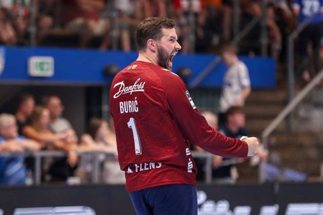 14.08.2026 ,xgox, Handball - Wartburg Cup SG Flensburg-Handewitt - ThSV Eisenach emspor, v.l. Benjamin Buric (Flensburg, 1) Jubelt ueber gehaltenen Ball, abgewehrt, gehalten, Torhueter Eisenach *** August 14, 2026, xgox, Handball Wartburg Cup: SG Flensburg Handewitt vs. ThSV Eisenach, emspor; from left: Benjamin Buric (Flensburg), celebrating a saved shot; saved, blocked; Eisenach goalkeeper